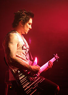 220px-synystergates